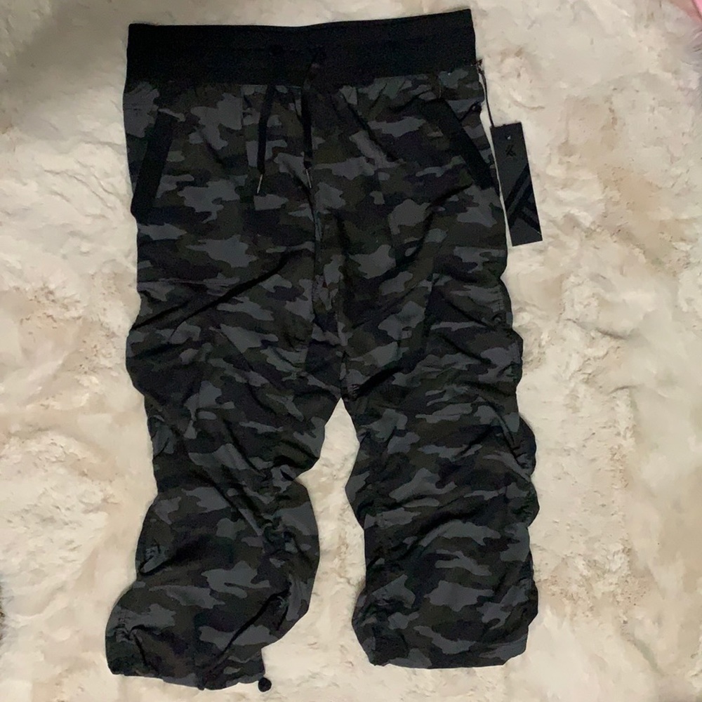 Kyodan-Lightweight Capris-Medium